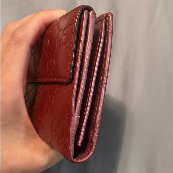 Gucci Red Leather Heart Clasp Wallet - Picture 4 of 13